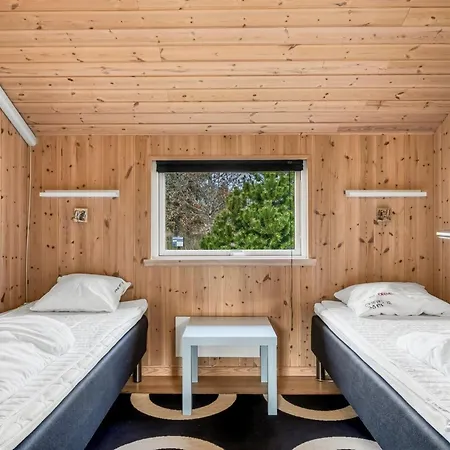 Botwith - 2-8km From The Sea By Interhome Feriehus
