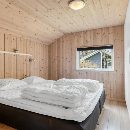 Botwith - 2-8km From The Sea By Interhome *